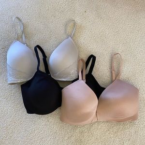 Bundle of bras, Wacoal and Betsy Johnson